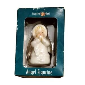 New Vintage Grandeur Noel Fine Porcelain Angel Figurine Praying